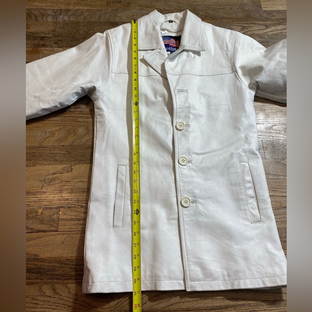 Beautiful USA rare to find White Leather Jacket vintage - Picture 7 of 13